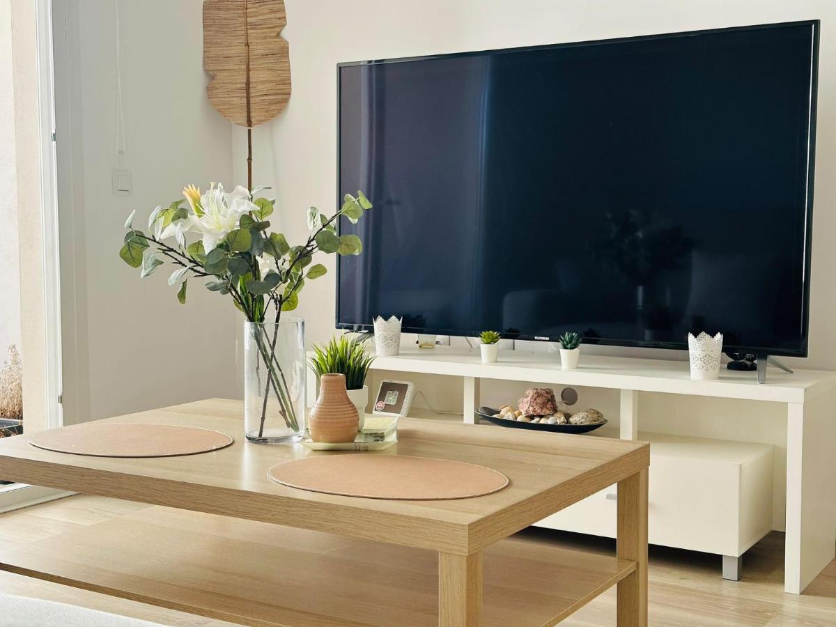 Elegant 2br Apt In Residential Area / Rooftop Pool Appartement